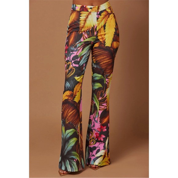 NWT Fashion Nova Women’s Floral Suit - Picture 2 of 5